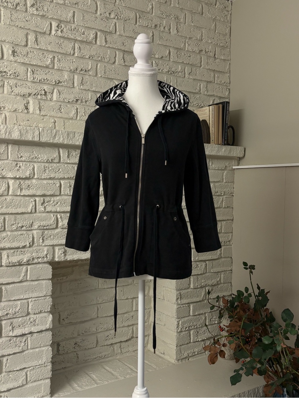 Jones New York Black Utility Jacket Zebra Print Hooded Size Small